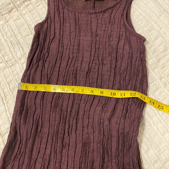 SU-Zen size small sleeves wrinkle dark purple dress. In perfect condition - Picture 4 of 17